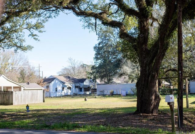 4624 39th St, Zachary, LA 70791