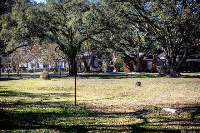 4624 39th St, Zachary, LA 70791