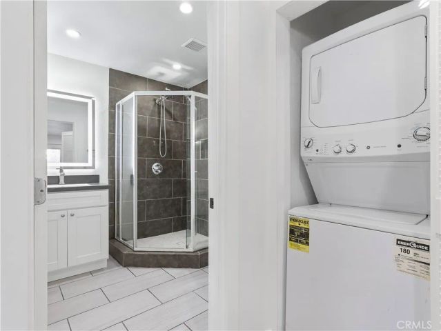 8828 Chimineas Avenue, Northridge, CA 91325