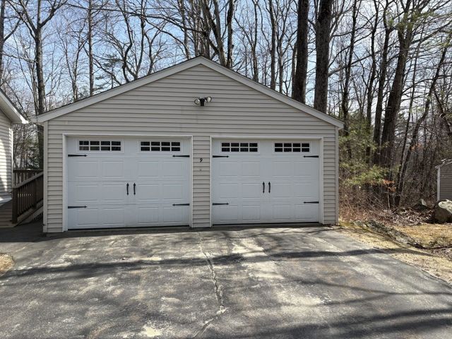 9 Kenyann Drive, Wolfeboro, NH 03894