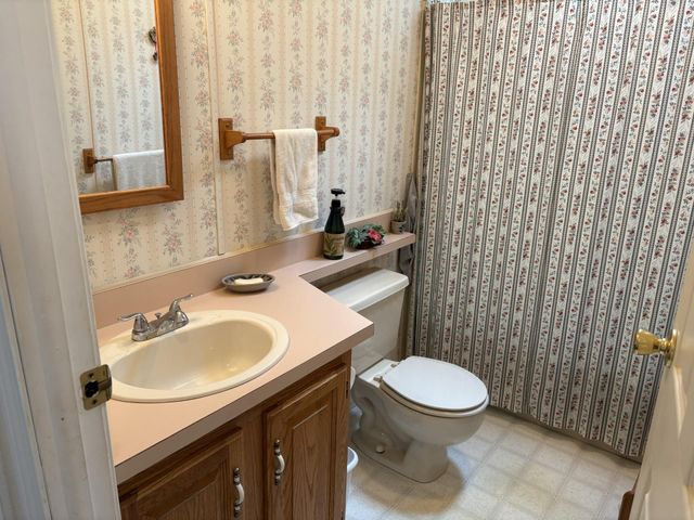 9 Kenyann Drive, Wolfeboro, NH 03894