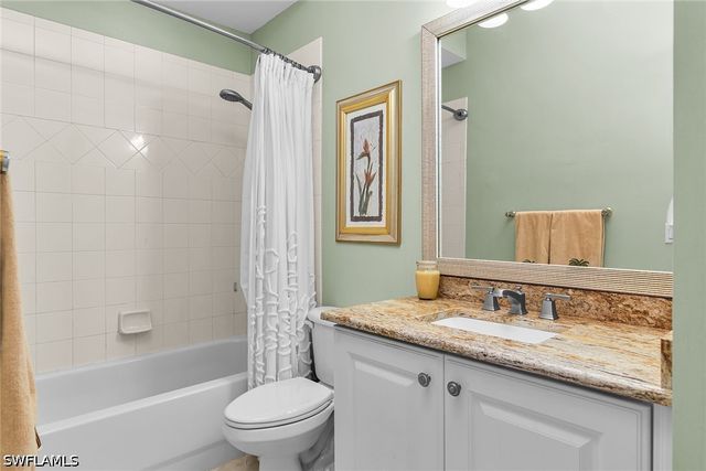 8375 Whisper Trace LN M202, Naples, FL 34114