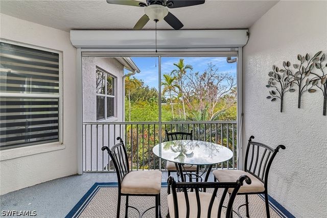 8375 Whisper Trace LN M202, Naples, FL 34114