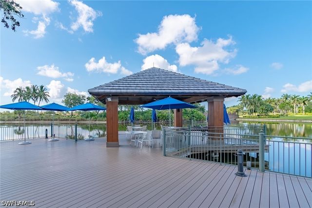 8375 Whisper Trace LN M202, Naples, FL 34114