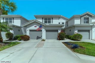 8375 Whisper Trace LN M202, Naples, FL 34114