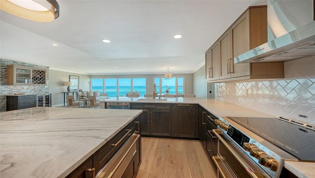 4708 OCEAN BOULEVARD E7, Sarasota, FL 34242