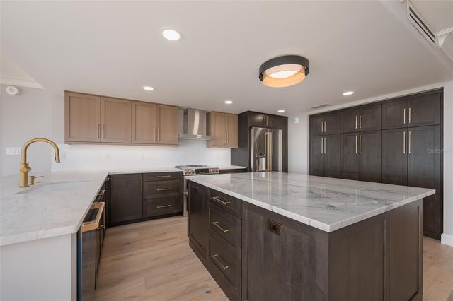 4708 OCEAN BOULEVARD E7, Sarasota, FL 34242