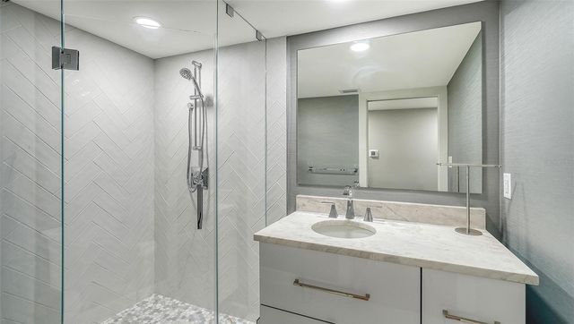 4708 OCEAN BOULEVARD E7, Sarasota, FL 34242