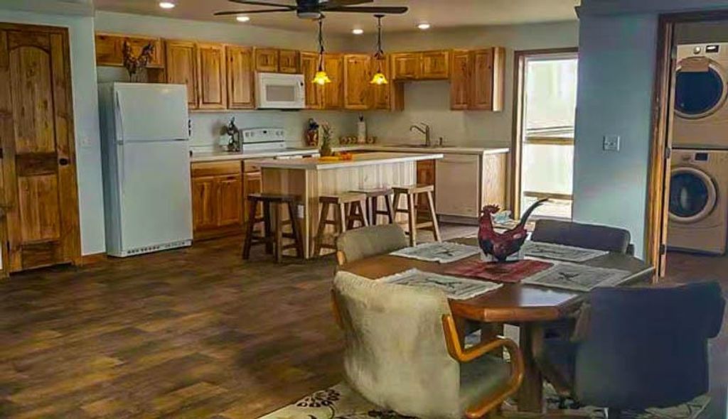 654 Hwy 20 N, Thermopolis, WY 82443 photo 12