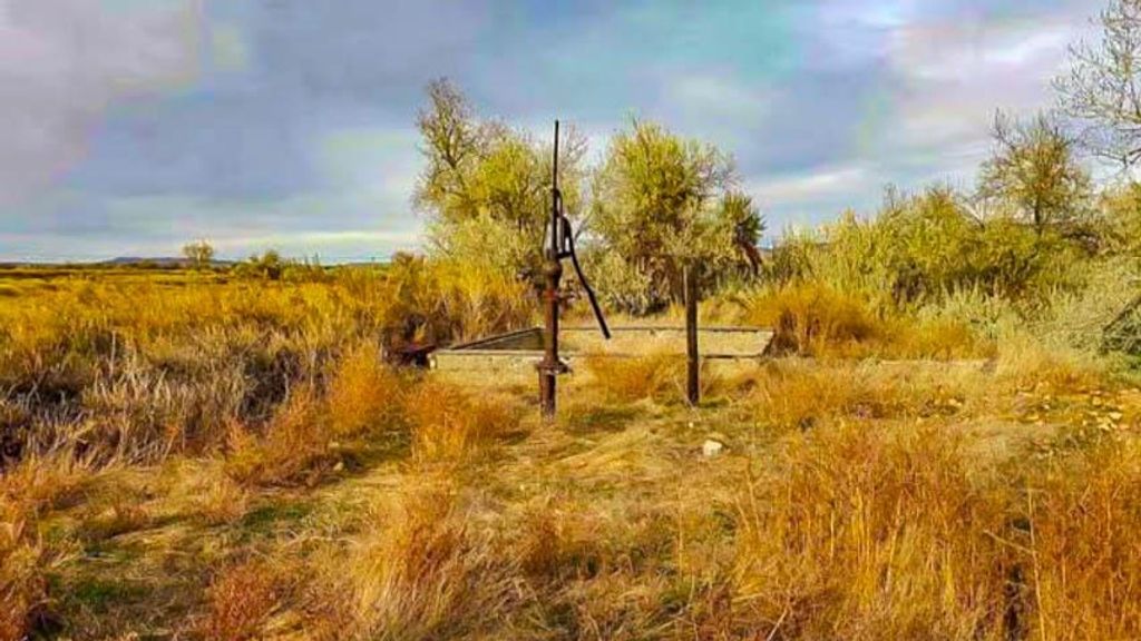 654 Hwy 20 N, Thermopolis, WY 82443 photo 4