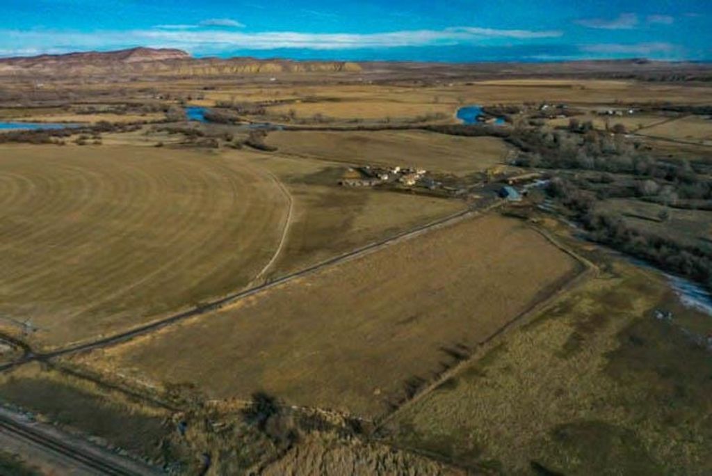 654 Hwy 20 N, Thermopolis, WY 82443 photo 32