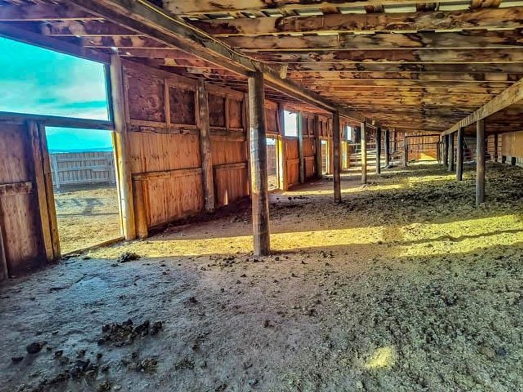 654 Hwy 20 N, Thermopolis, WY 82443 photo 34