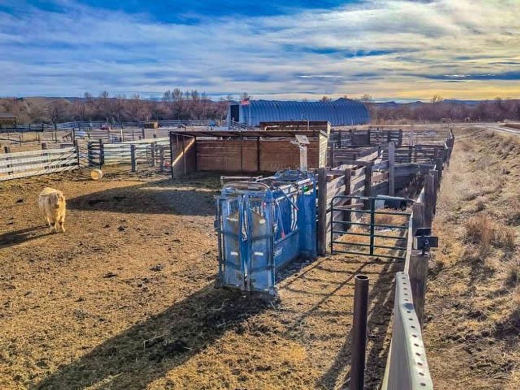 654 Hwy 20 N, Thermopolis, WY 82443 photo 35