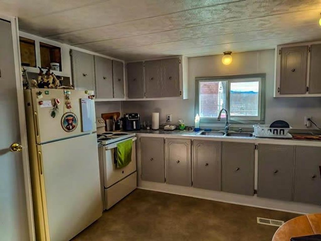 654 Hwy 20 N, Thermopolis, WY 82443 photo 39