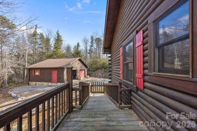 951 Pine Tree Road, Spruce Pine, NC 28777
