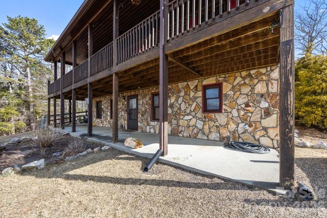 951 Pine Tree Road, Spruce Pine, NC 28777