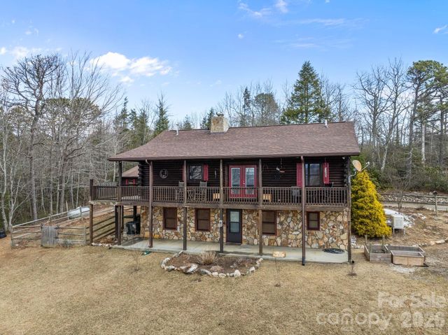 951 Pine Tree Road, Spruce Pine, NC 28777