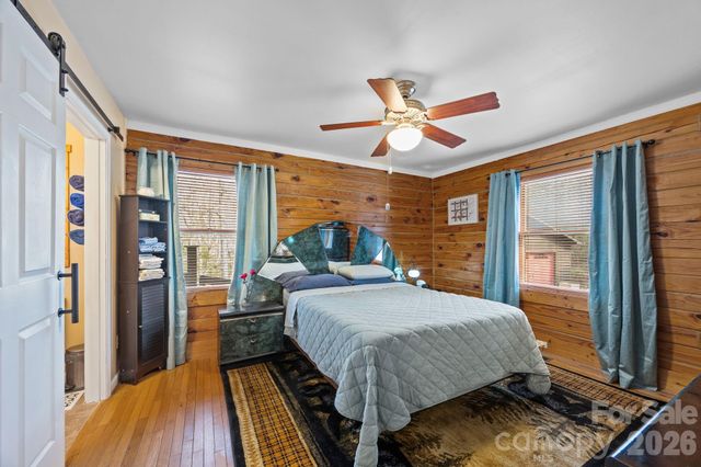 951 Pine Tree Road, Spruce Pine, NC 28777