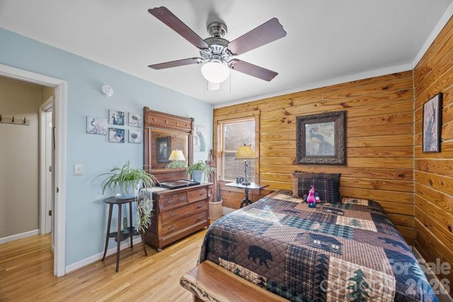 951 Pine Tree Road, Spruce Pine, NC 28777