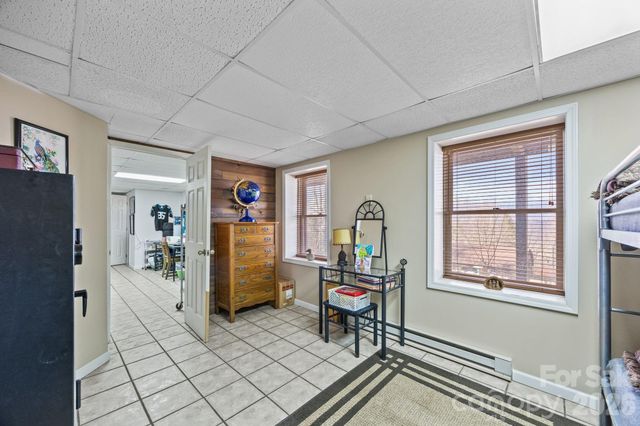 951 Pine Tree Road, Spruce Pine, NC 28777