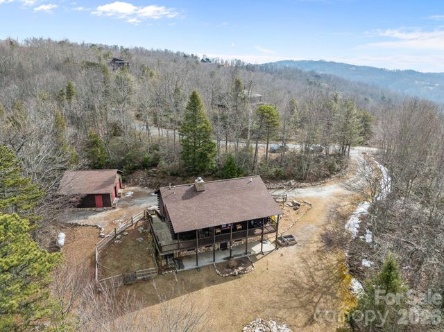 951 Pine Tree Road, Spruce Pine, NC 28777
