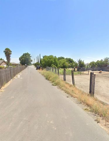 732 Briggs Ave, Lathrop, CA 95330