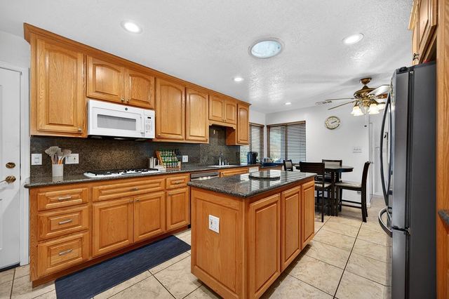 10832 Glenhaven Way, Rancho Cordova, CA 95670