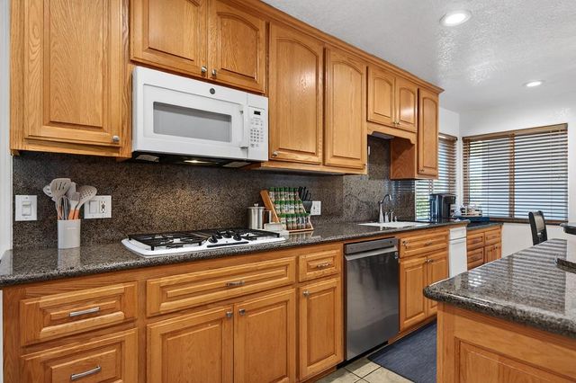 10832 Glenhaven Way, Rancho Cordova, CA 95670