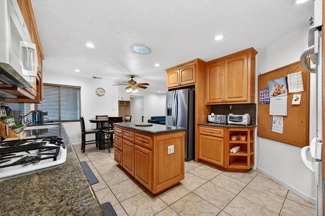 10832 Glenhaven Way, Rancho Cordova, CA 95670