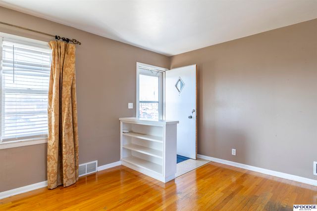 3523 S 50th Street, Omaha, NE 68106