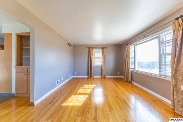 3523 S 50th Street, Omaha, NE 68106