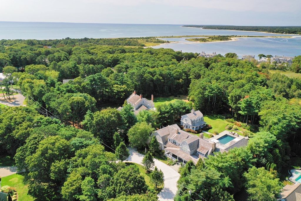 440 Grand Island Dr, Barnstable, MA 02655