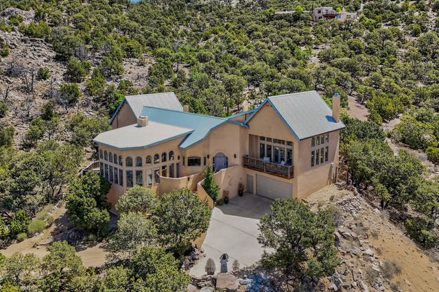 51 Coyote Mountain Road, Santa Fe, NM 87505