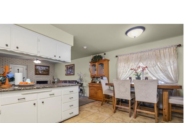 6624 Southgate Drive, Redding, CA 96001