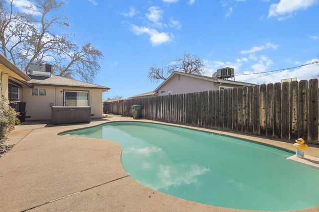 6624 Southgate Drive, Redding, CA 96001