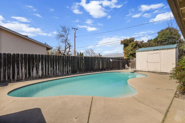 6624 Southgate Drive, Redding, CA 96001