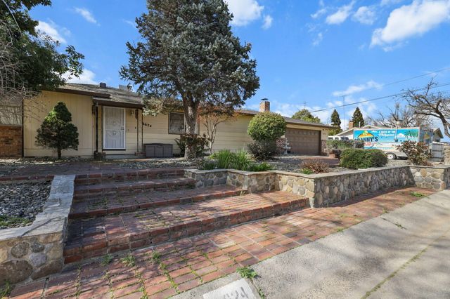 6624 Southgate Drive, Redding, CA 96001