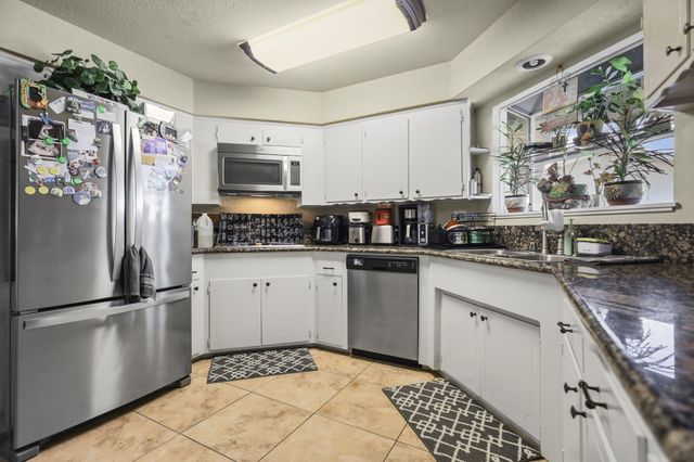 6624 Southgate Drive, Redding, CA 96001