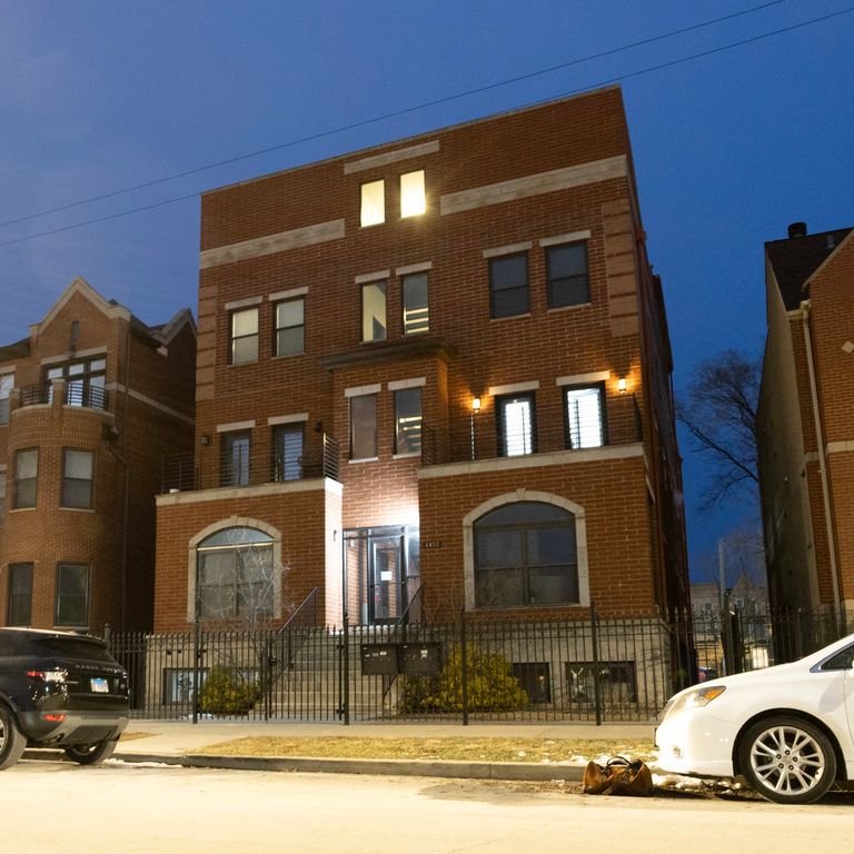 4453 S Lake Park Avenue 6, Chicago, IL 60653