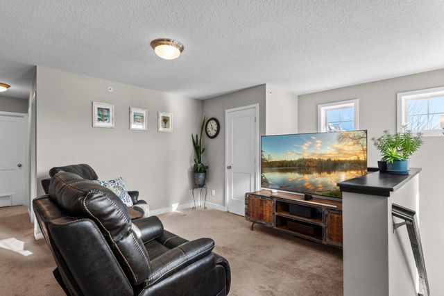 5848 Moonlight Way NE, Prior Lake, MN 55372