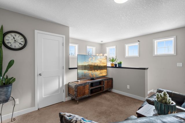 5848 Moonlight Way NE, Prior Lake, MN 55372