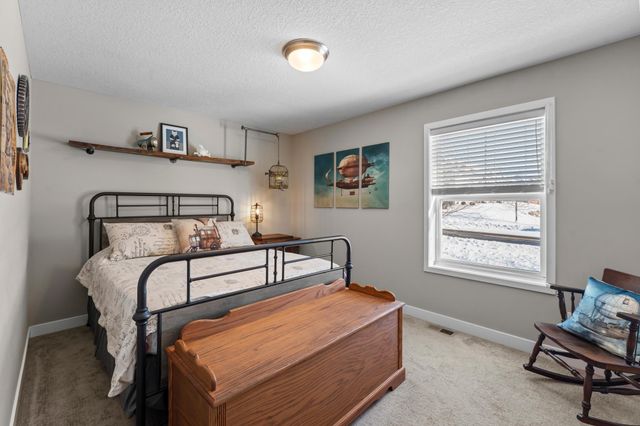 5848 Moonlight Way NE, Prior Lake, MN 55372