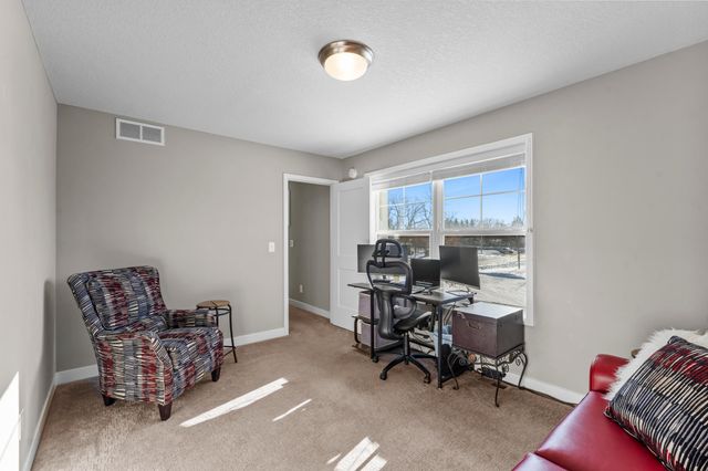 5848 Moonlight Way NE, Prior Lake, MN 55372