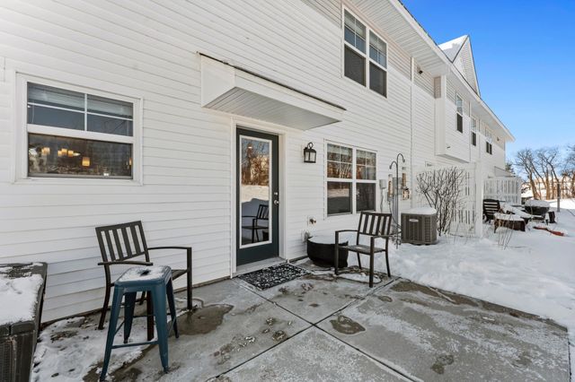 5848 Moonlight Way NE, Prior Lake, MN 55372