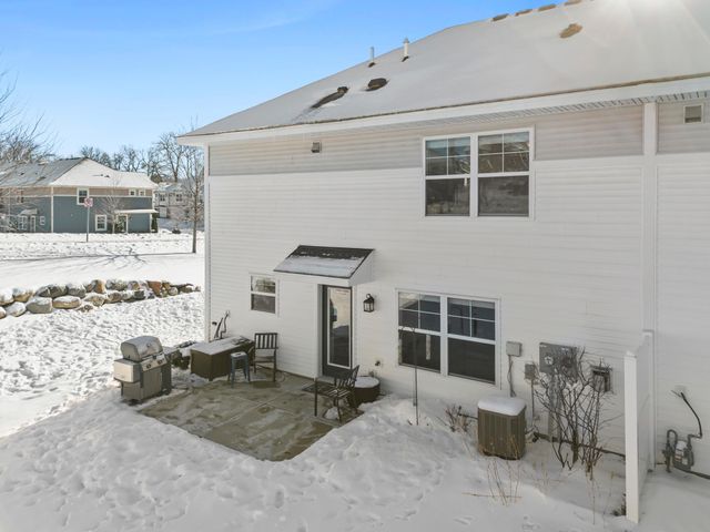 5848 Moonlight Way NE, Prior Lake, MN 55372