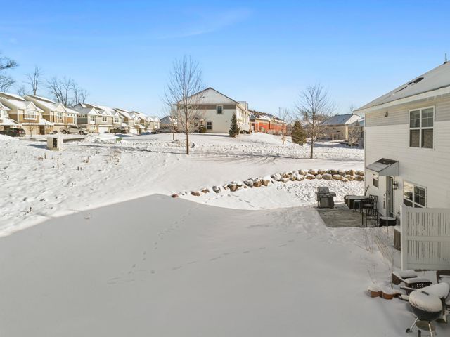 5848 Moonlight Way NE, Prior Lake, MN 55372