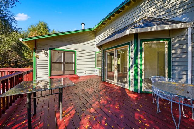 17634 Penny Ct, Grass Valley, CA 95949