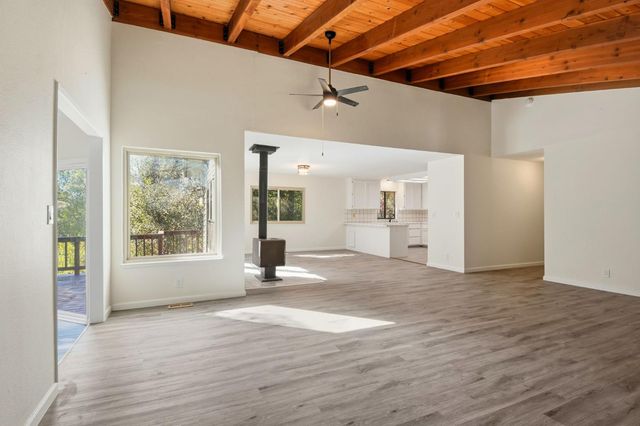 17634 Penny Ct, Grass Valley, CA 95949