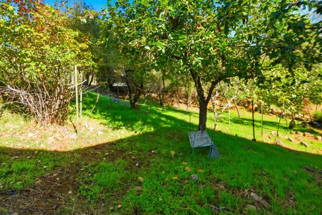 17634 Penny Ct, Grass Valley, CA 95949