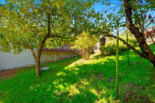 17634 Penny Ct, Grass Valley, CA 95949